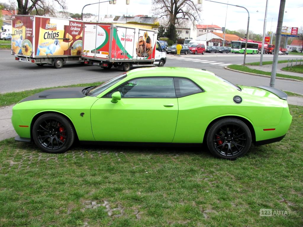 Dodge Challenger, 2020 - pohled č. 2