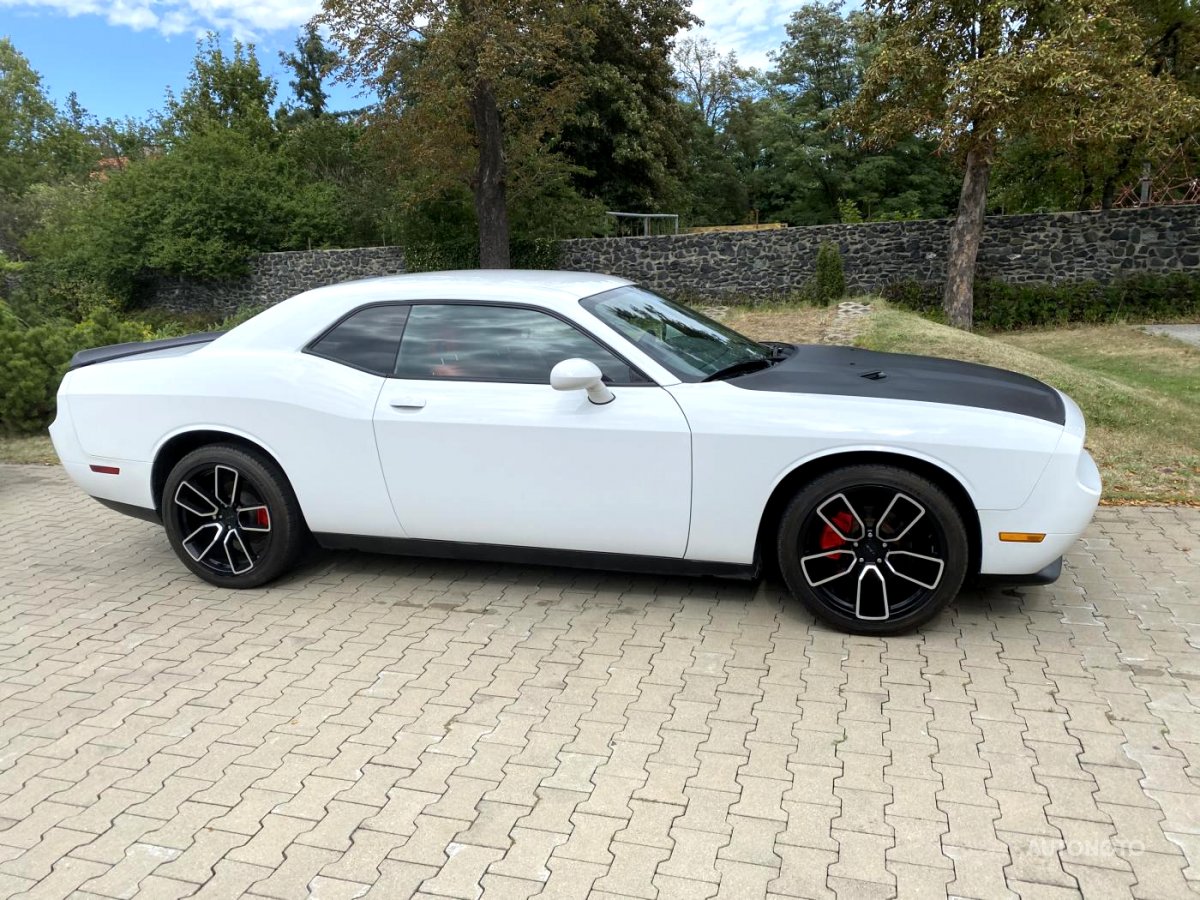 Dodge Challenger, 2014 - celkový pohled