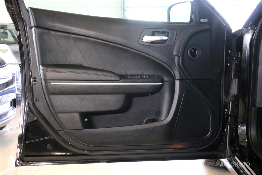 Dodge Charger, 2016 - pohled č. 10