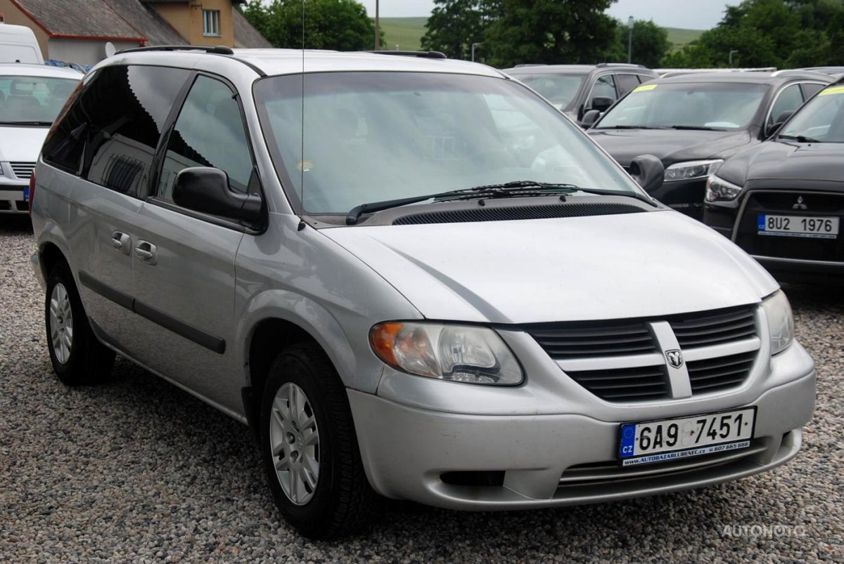 Dodge Grand Caravan, 2005 - pohled č. 2