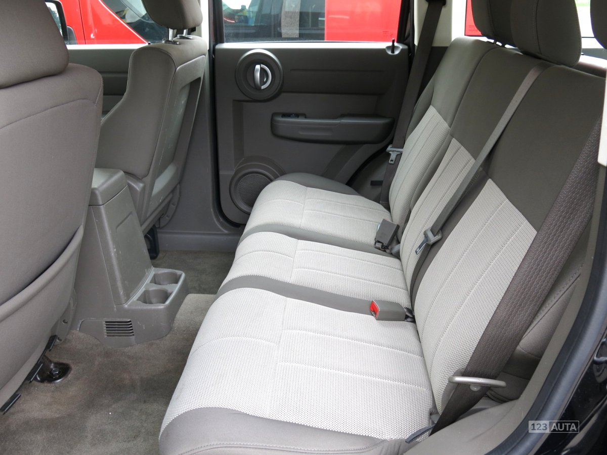 Dodge Nitro, 2008 - pohled č. 15