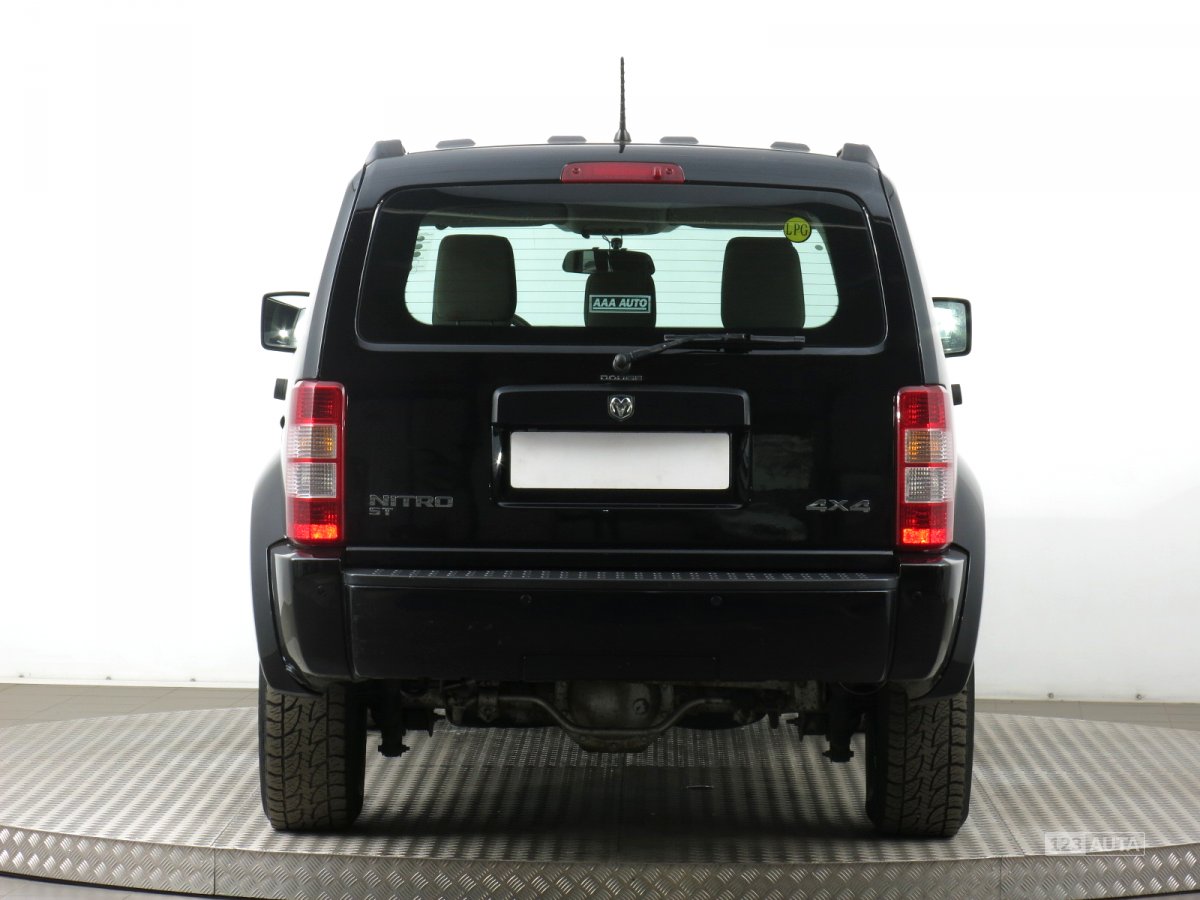 Dodge Nitro, 2008 - pohled č. 6