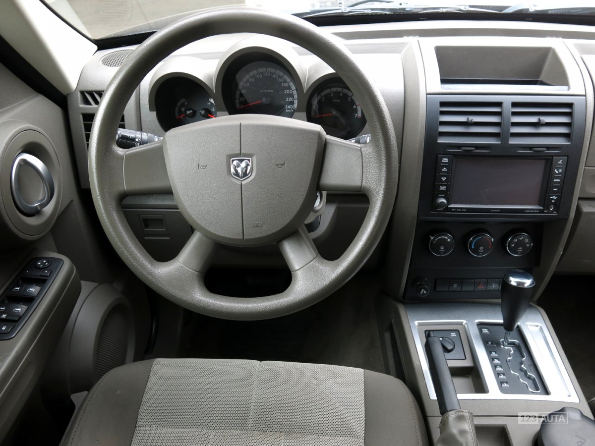 Dodge Nitro, 2008 - pohled č. 9