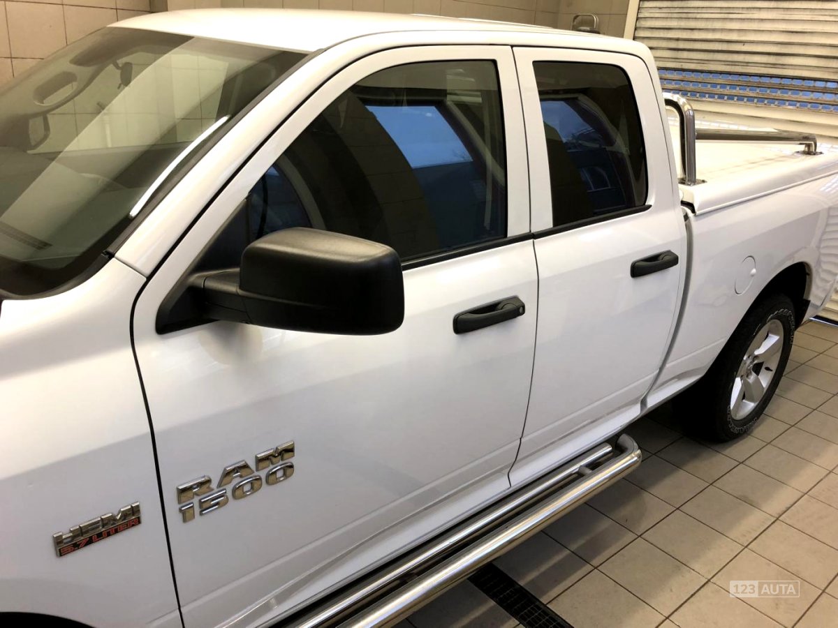 Dodge Charger, 2020 - pohled č. 3