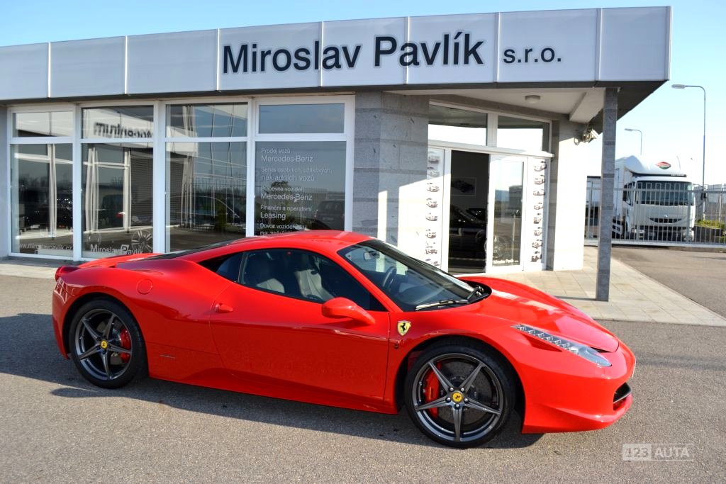 Ferrari 458, 2011 - pohled č. 2