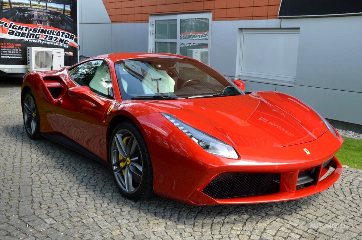 Ferrari 488, 2016 - celkový pohled