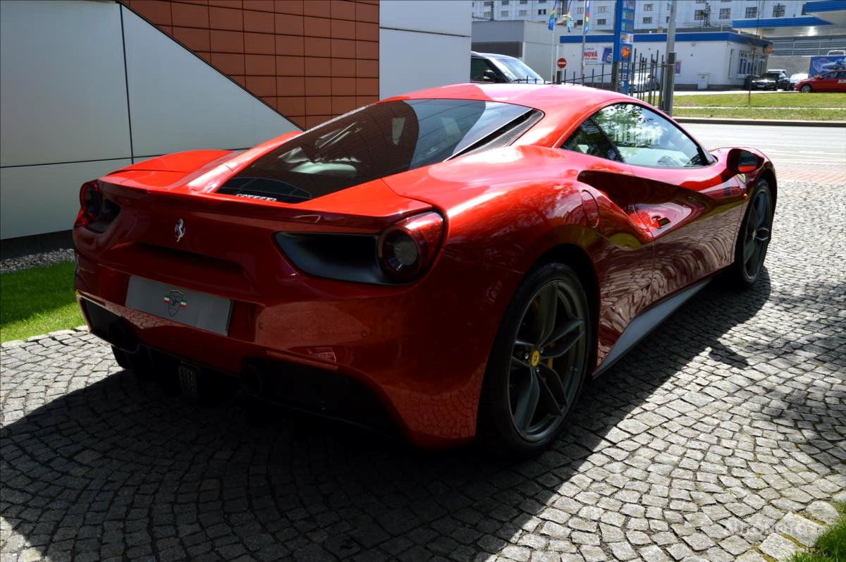Ferrari 488, 2016 - pohled č. 8