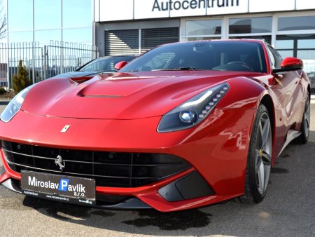 Ferrari F12 Berlinetta, 2013 - pohled č. 7