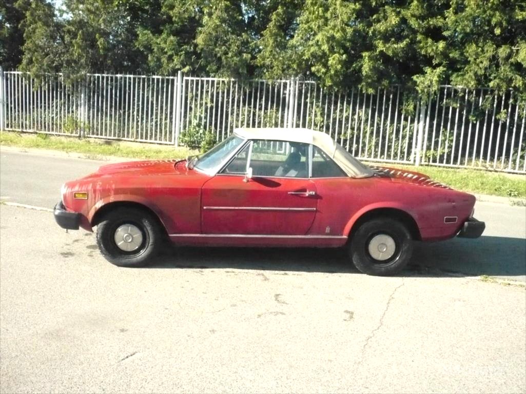 Fiat 124 Spider, 1975 - pohled č. 2