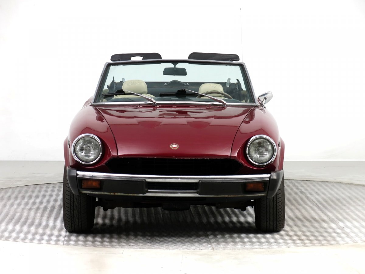 Fiat 124 Spider, 1976 - pohled č. 2