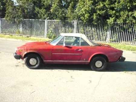 Fiat 124 Spider, 1975 - pohled č. 2