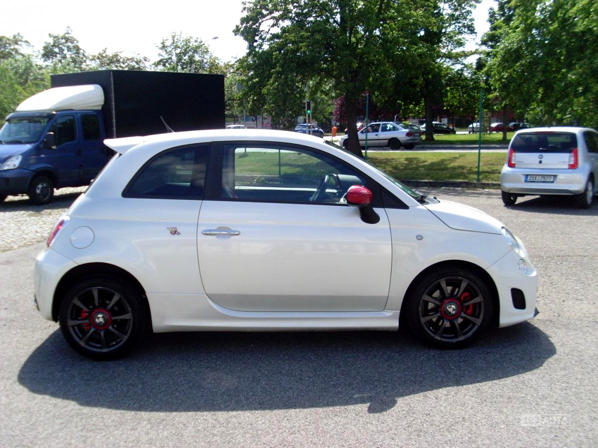 Abarth 500, 2009 - pohled č. 4