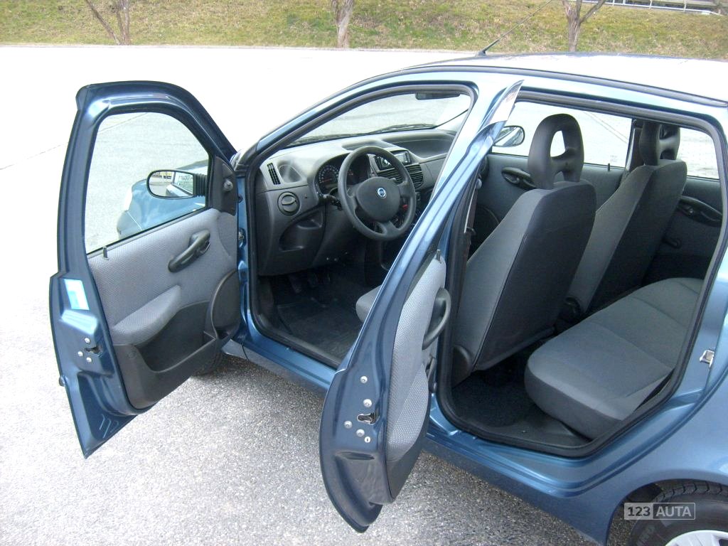 Fiat Punto, 2004 - pohled č. 12