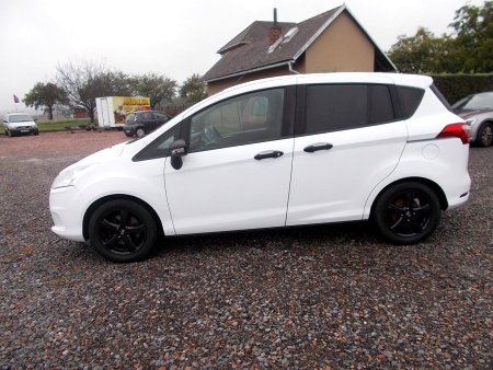 Ford B-MAX, 2015 - pohled č. 2