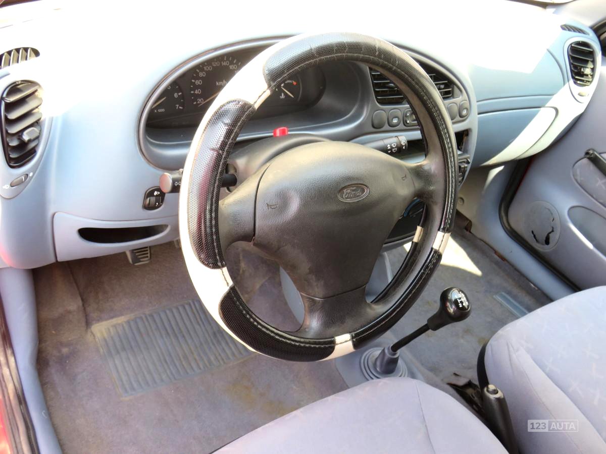 Ford Courier, 1997 - pohled č. 10