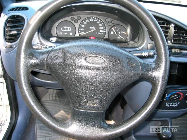 Ford Courier, 1997 - pohled č. 16