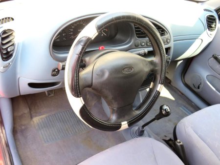 Ford Courier, 1997 - pohled č. 10