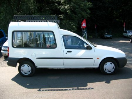 Ford Courier, 1997 - pohled č. 4