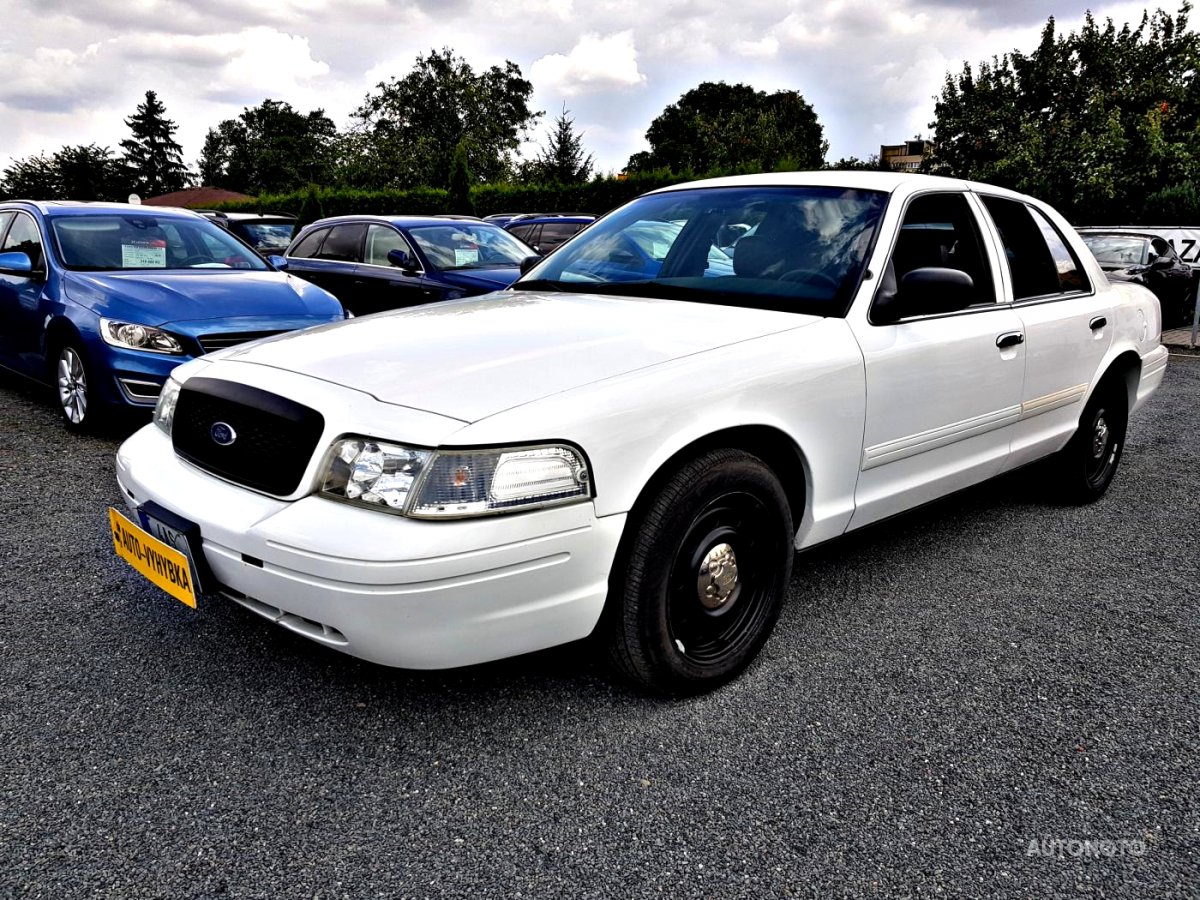Ford Crown Victoria, 2008 - pohled č. 2