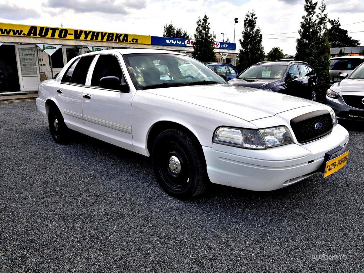 Ford Crown Victoria, 2008 - pohled č. 3