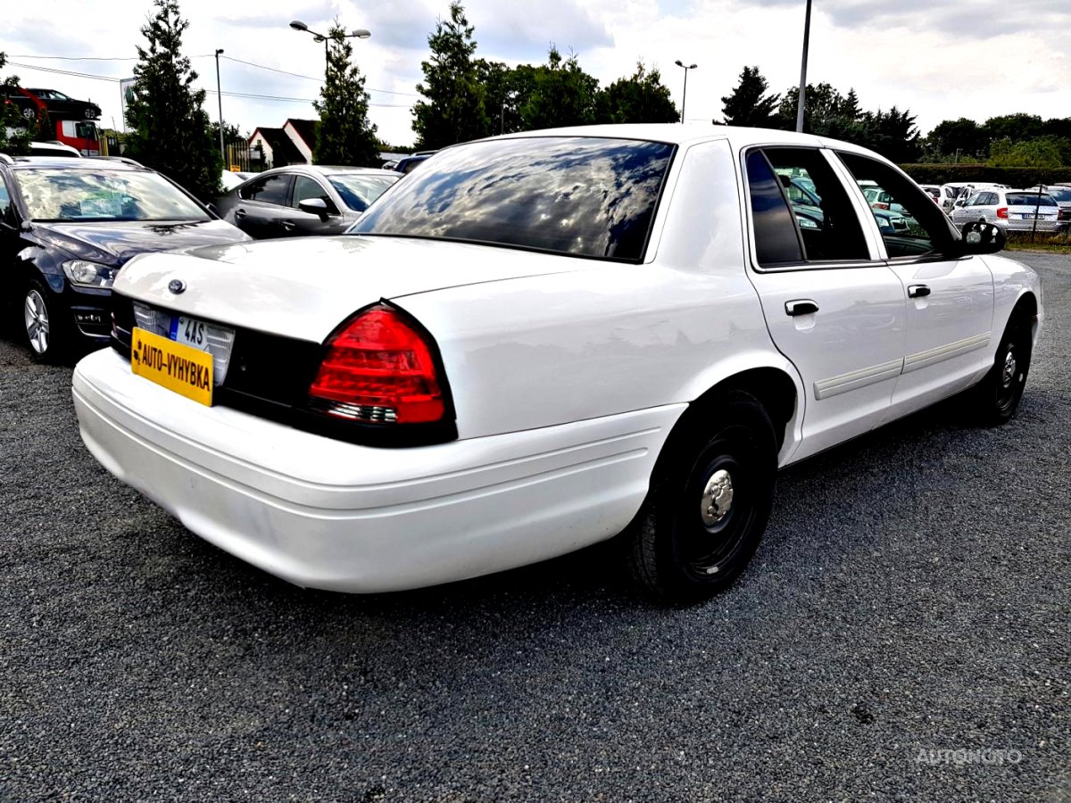 Ford Crown Victoria, 2008 - pohled č. 4
