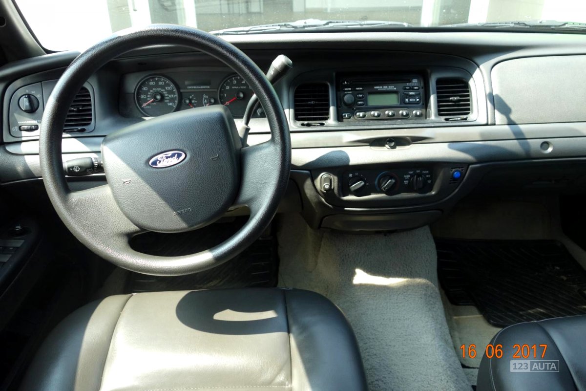 Ford Crown Victoria, 2008 - pohled č. 21