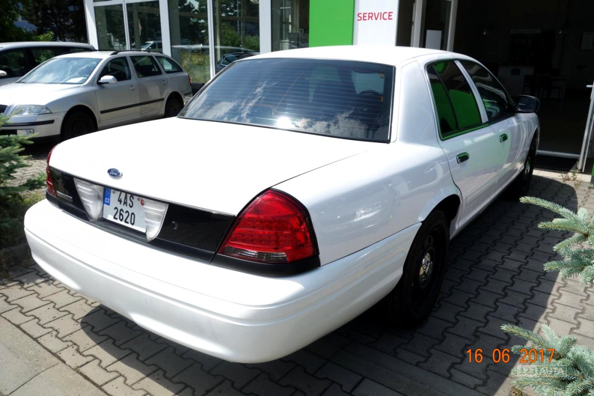 Ford Crown Victoria, 2008 - pohled č. 6