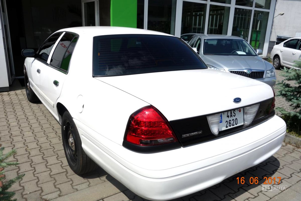 Ford Crown Victoria, 2008 - pohled č. 8