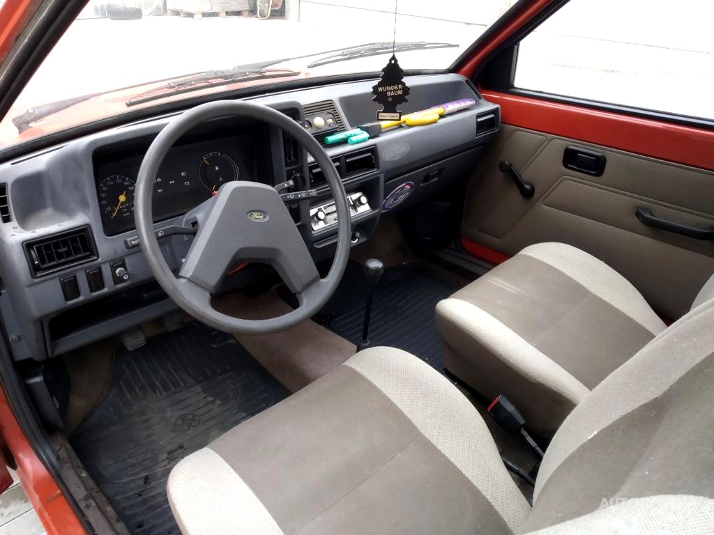 Ford Escort, 1983 - pohled č. 9