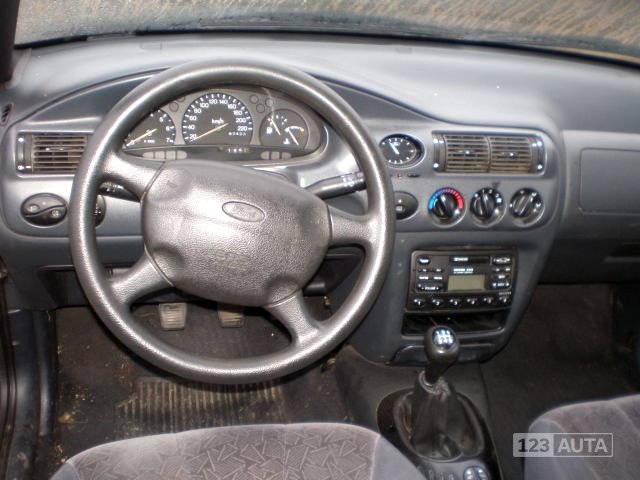 Ford Escort, 1999 - pohled č. 5
