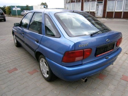 Ford Escort, 1998 - pohled č. 4