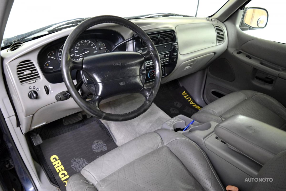 Ford Explorer, 1997 - pohled č. 10