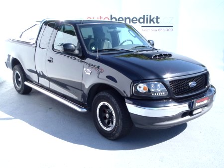 Ford F-150, 2002 - pohled č. 3