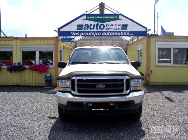 Ford F-350, 2002 - pohled č. 2