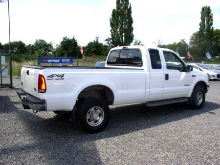 Ford F-350, 2002 - pohled č. 4