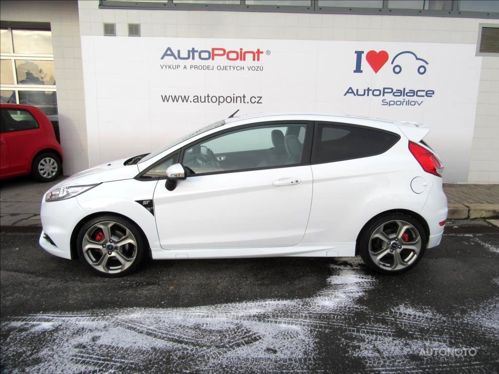 Ford Fiesta, 2013 - pohled č. 2