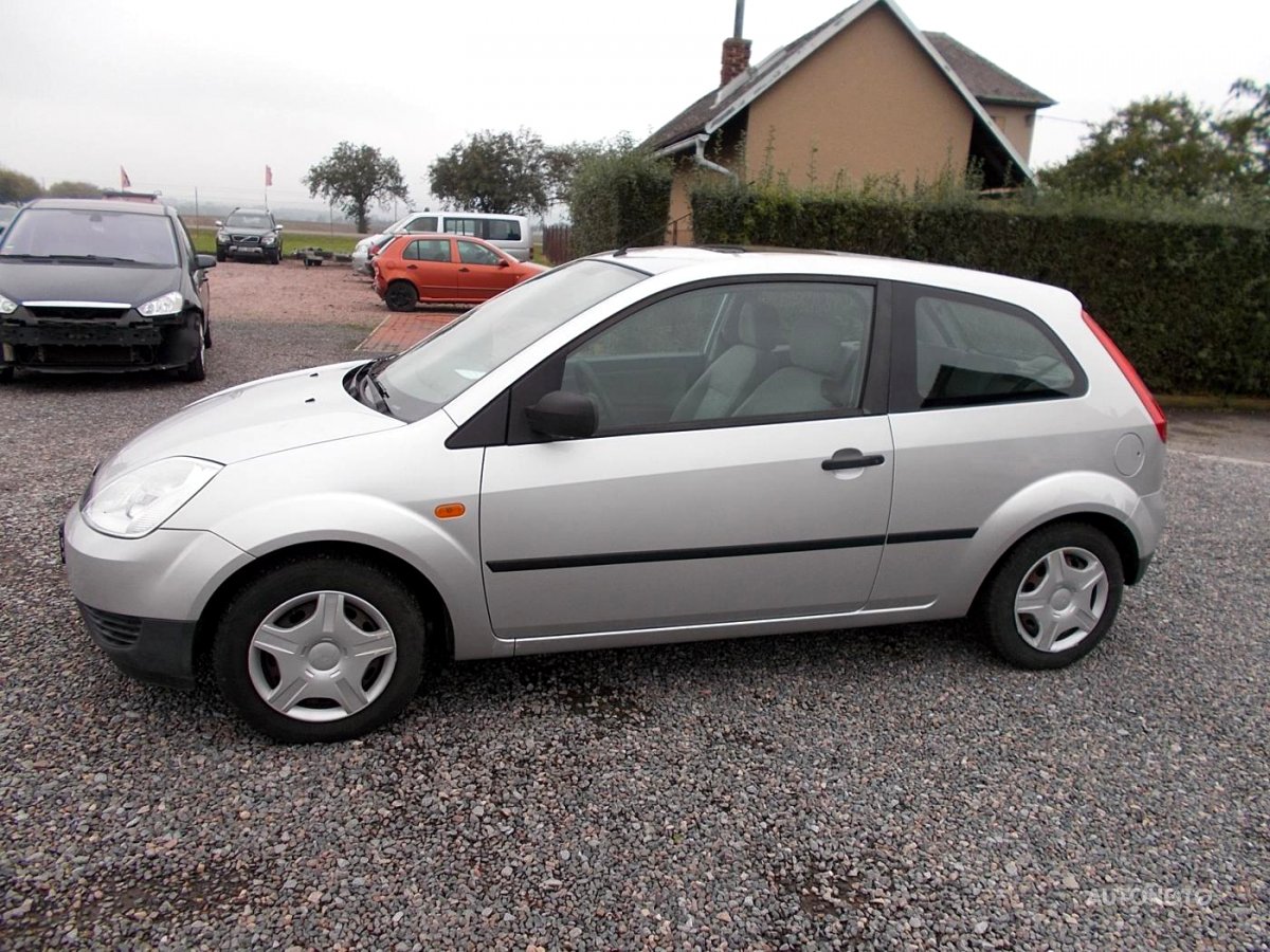 Ford Fiesta, 2003 - pohled č. 3