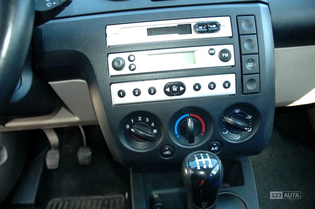 Ford Fiesta, 2005 - pohled č. 15