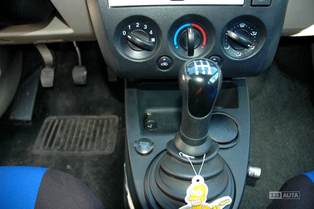 Ford Fiesta, 2005 - pohled č. 16