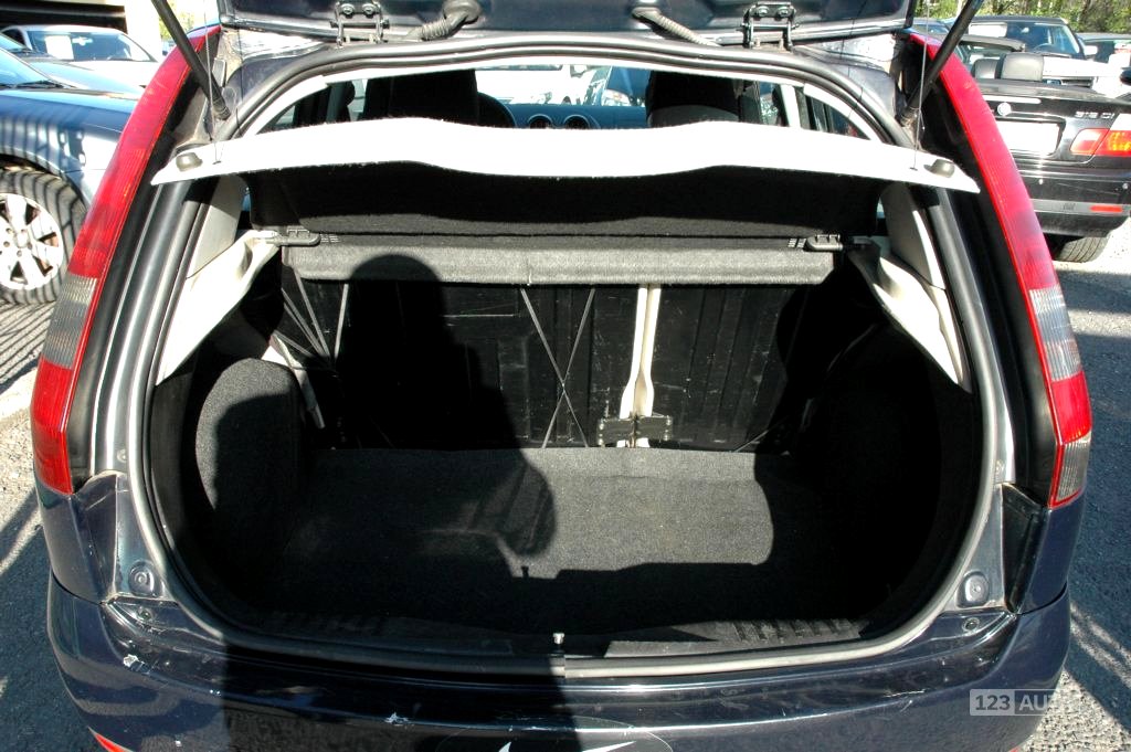 Ford Fiesta, 2005 - pohled č. 23