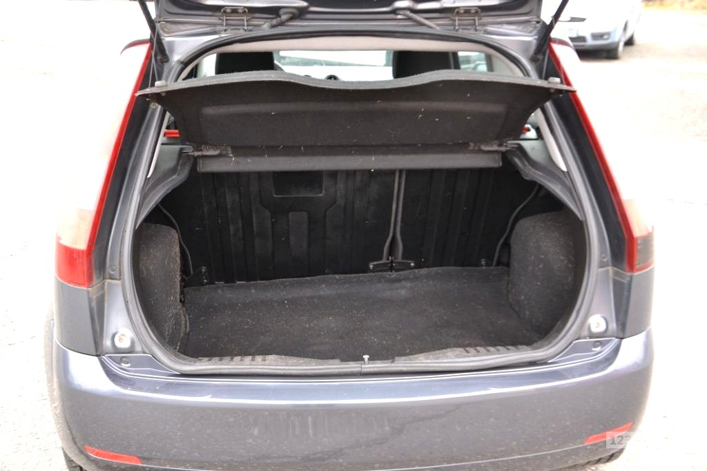 Ford Fiesta, 2005 - pohled č. 15