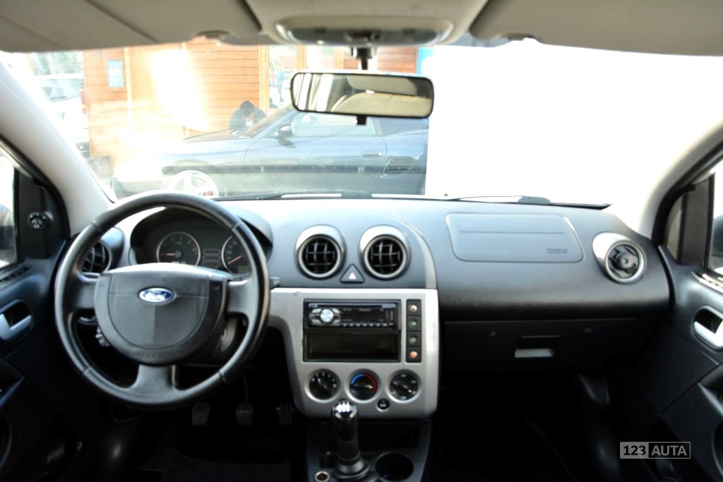 Ford Fiesta, 2005 - pohled č. 17