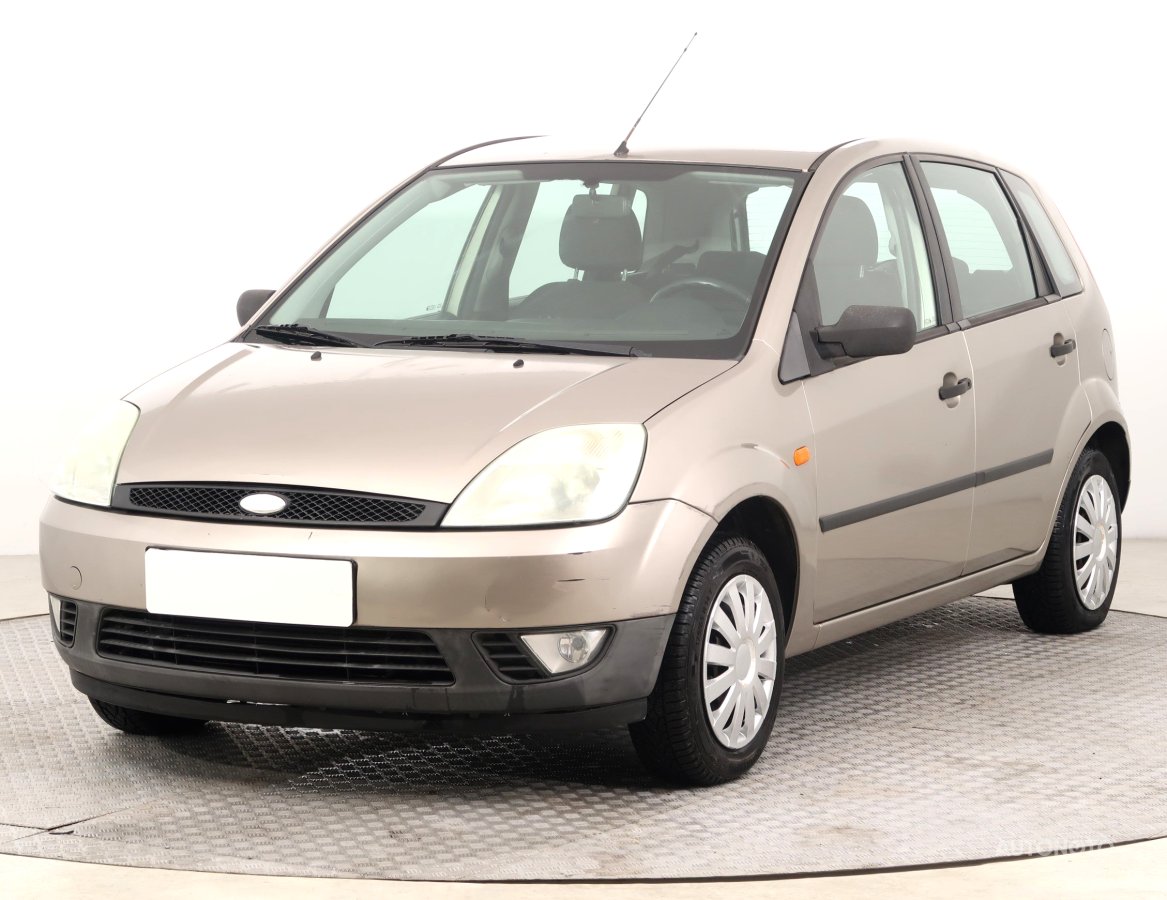 Ford Fiesta, 2004 - pohled č. 3