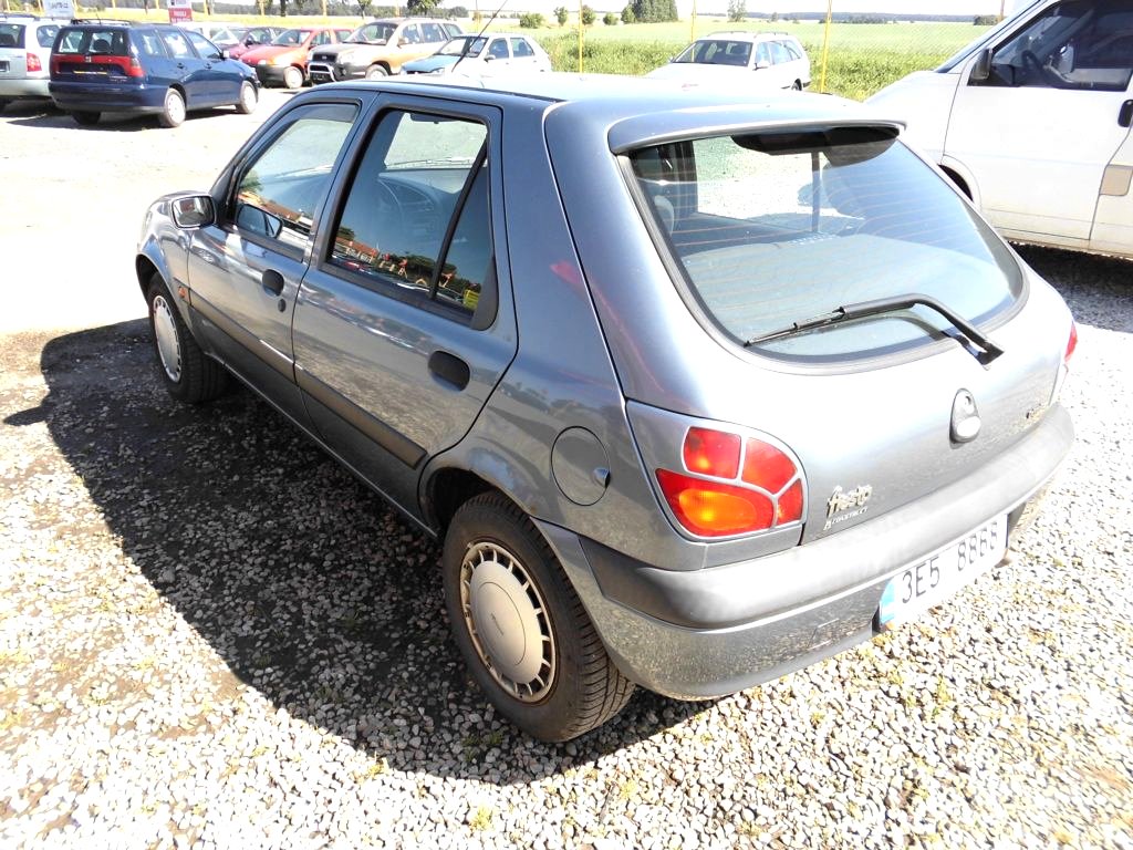 Ford Fiesta, 2001 - pohled č. 8