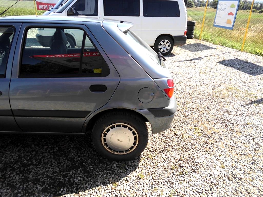 Ford Fiesta, 2001 - pohled č. 9