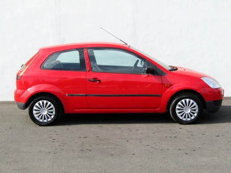 Ford Fiesta, 2003 - pohled č. 4