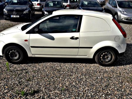 Ford Fiesta, 2004 - pohled č. 3