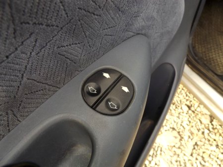 Ford Fiesta, 1998 - pohled č. 12