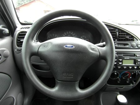 Ford Fiesta, 2000 - pohled č. 8