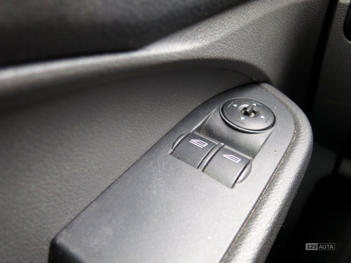 Ford Focus c-max, 2006 - pohled č. 17